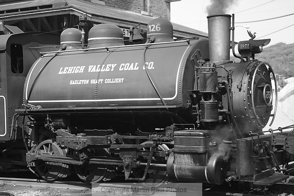 Steamin' on the Naugy (B/W)